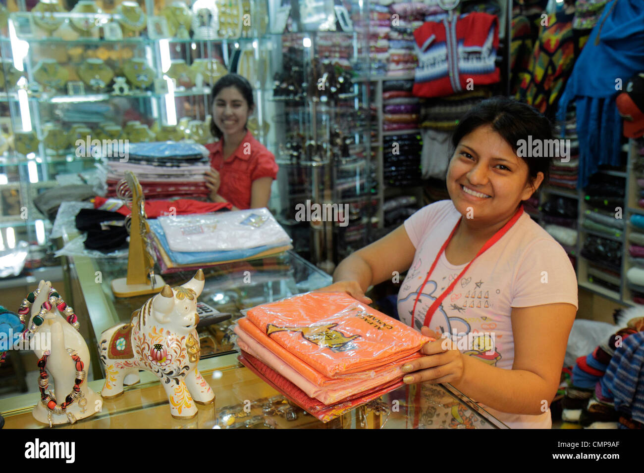 Lima Peru, Surquillo, Avenida Ricardo Palma, Artesanias Miraflores, Kunsthandwerk, Geschäfte, Geschäfte, Geschäfte, Viertel, Souvenir, Shopping Shopper Shopper shoppen s Stockfoto