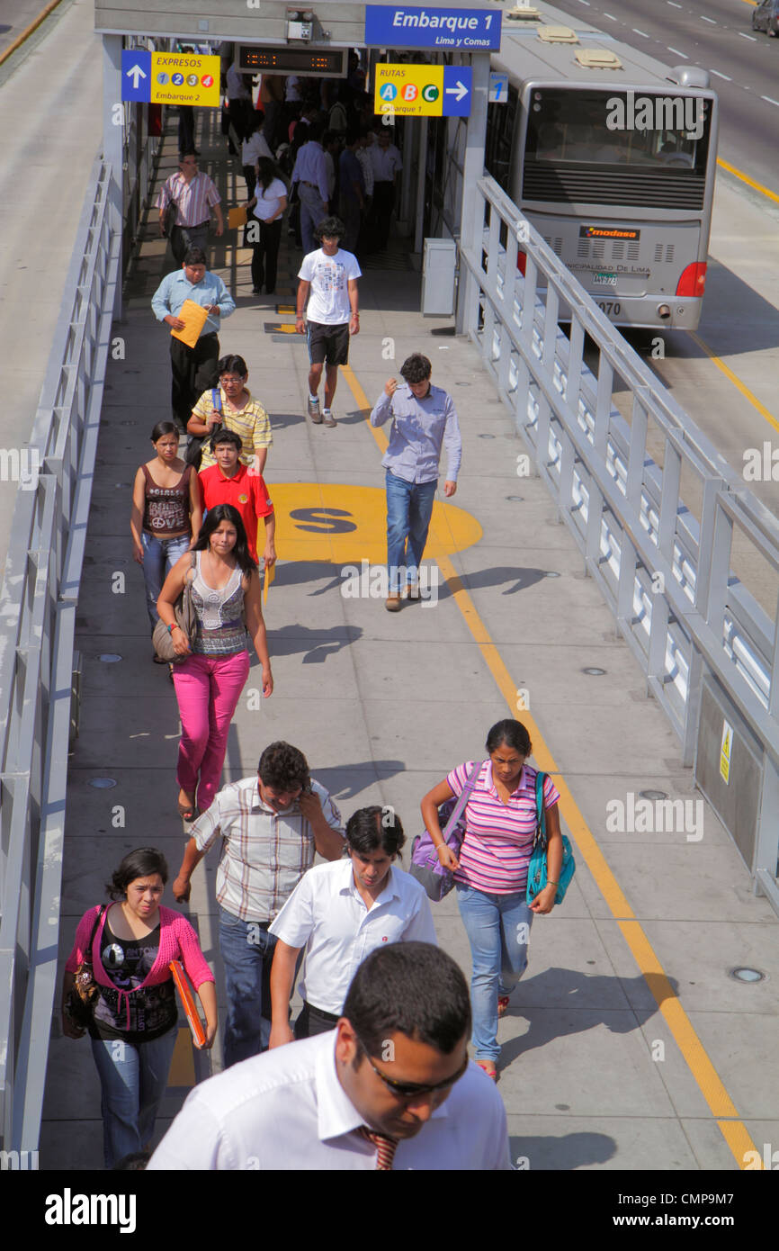Lima Peru, San Isidro, Paseo de la Republica, Canaval y Moreyra Estacion, Bahnhof, Metropolitano Bus Line, öffentliche Verkehrsmittel, lateinamerikanisches Latino ethni Stockfoto Lima Peru, San Isidro, Paseo de la Republica, Canaval y Moreyra Estacion, Bahnhof, Metropolitano Bus Line, öffentliche Verkehrsmittel, lateinamerikanisches Latino ethni Stockfoto