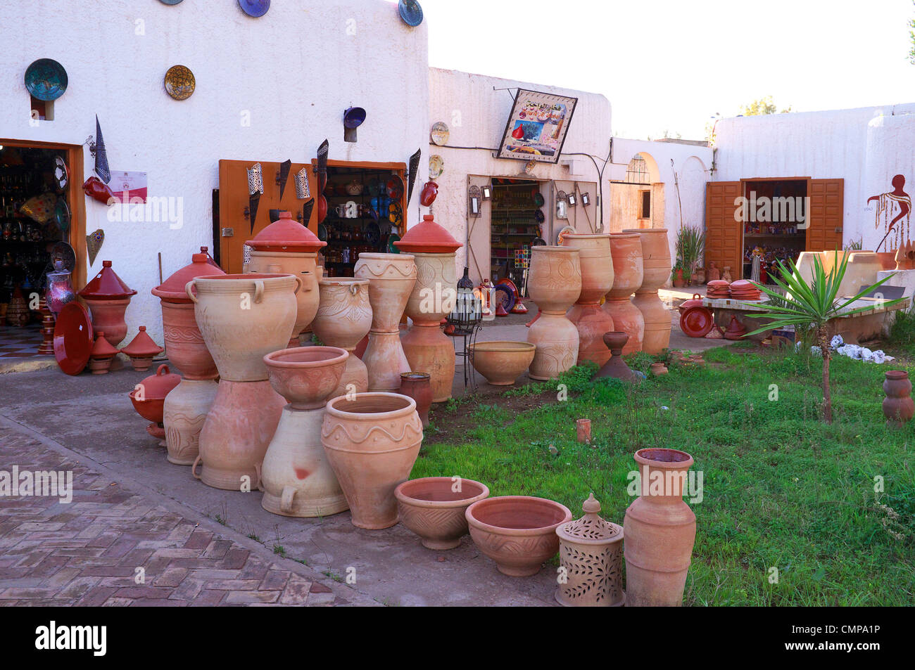 Rabat eines der Geschäfte im Handwerk Dorf, Marokko, Afrika Stockfoto