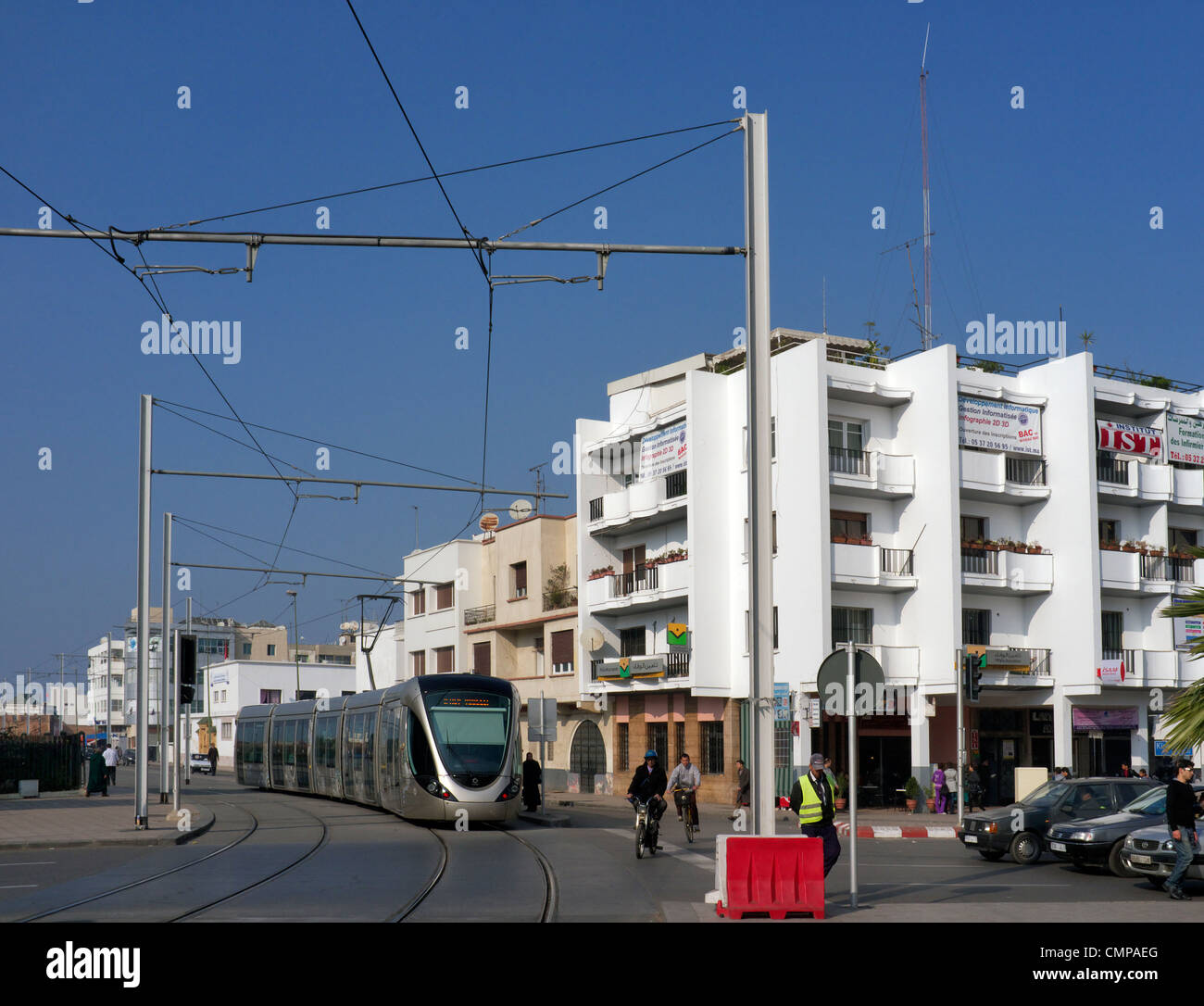 Rabat Stadt mit Straßenbahn, Nord-West-Marokko. Rabat Hauptstadt und drittgrößte Stadt des Königreichs Marokko Stockfoto