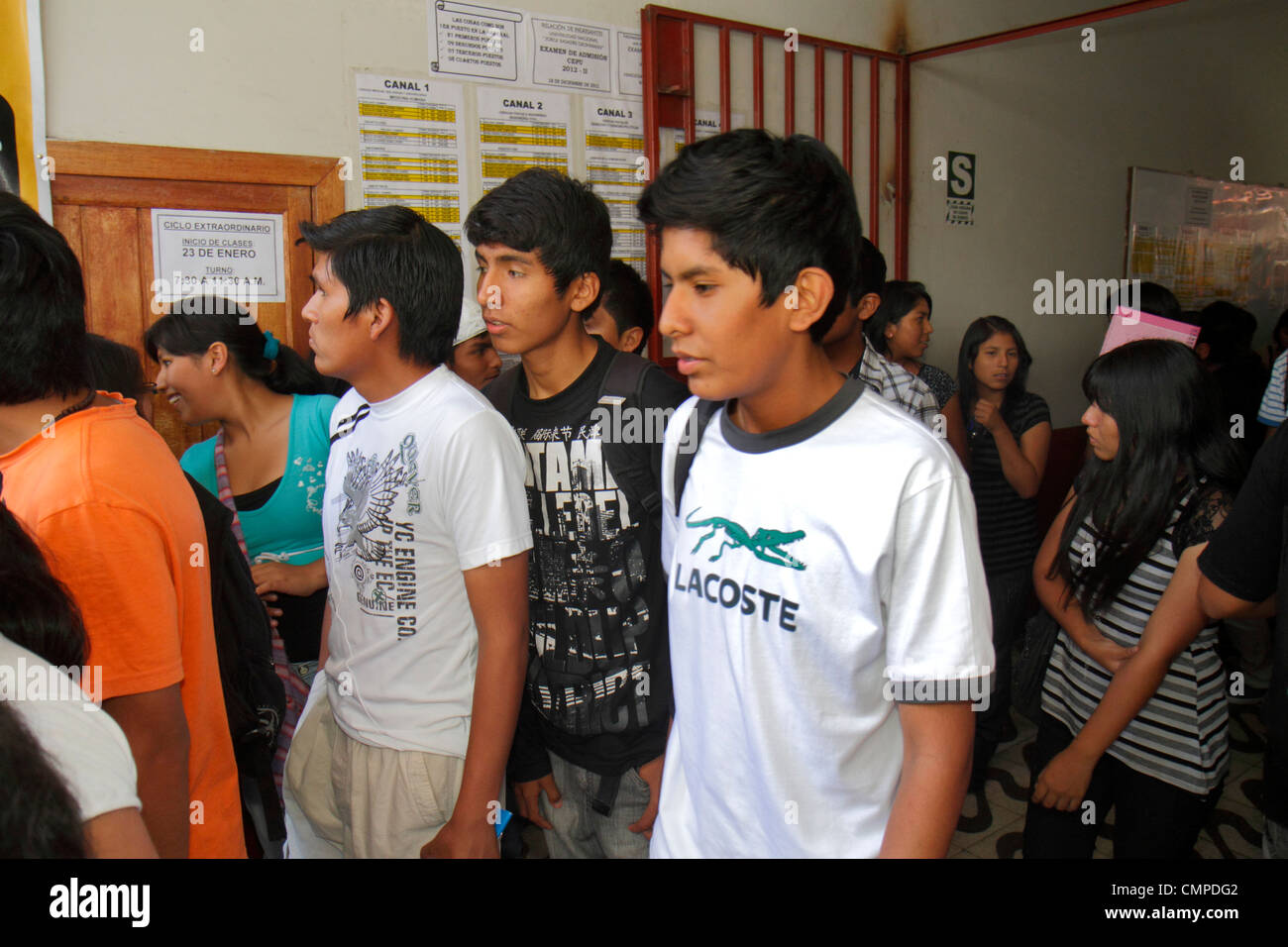 Tacna Peru,Calle Hipólito Unanue,CIMA Academia PreUniversitaria,Vorschule der Universität,Sekundarstufe,Studenten Hispanic boy boys,m Stockfoto