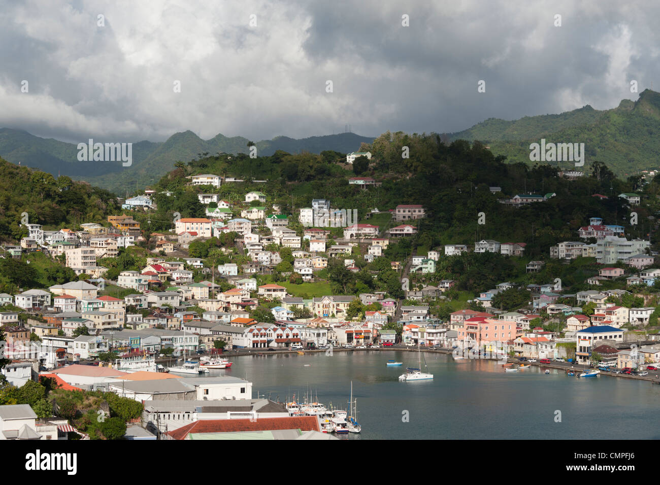 Ein Blick über den Hafen in St. George's, Grenada Stockfoto