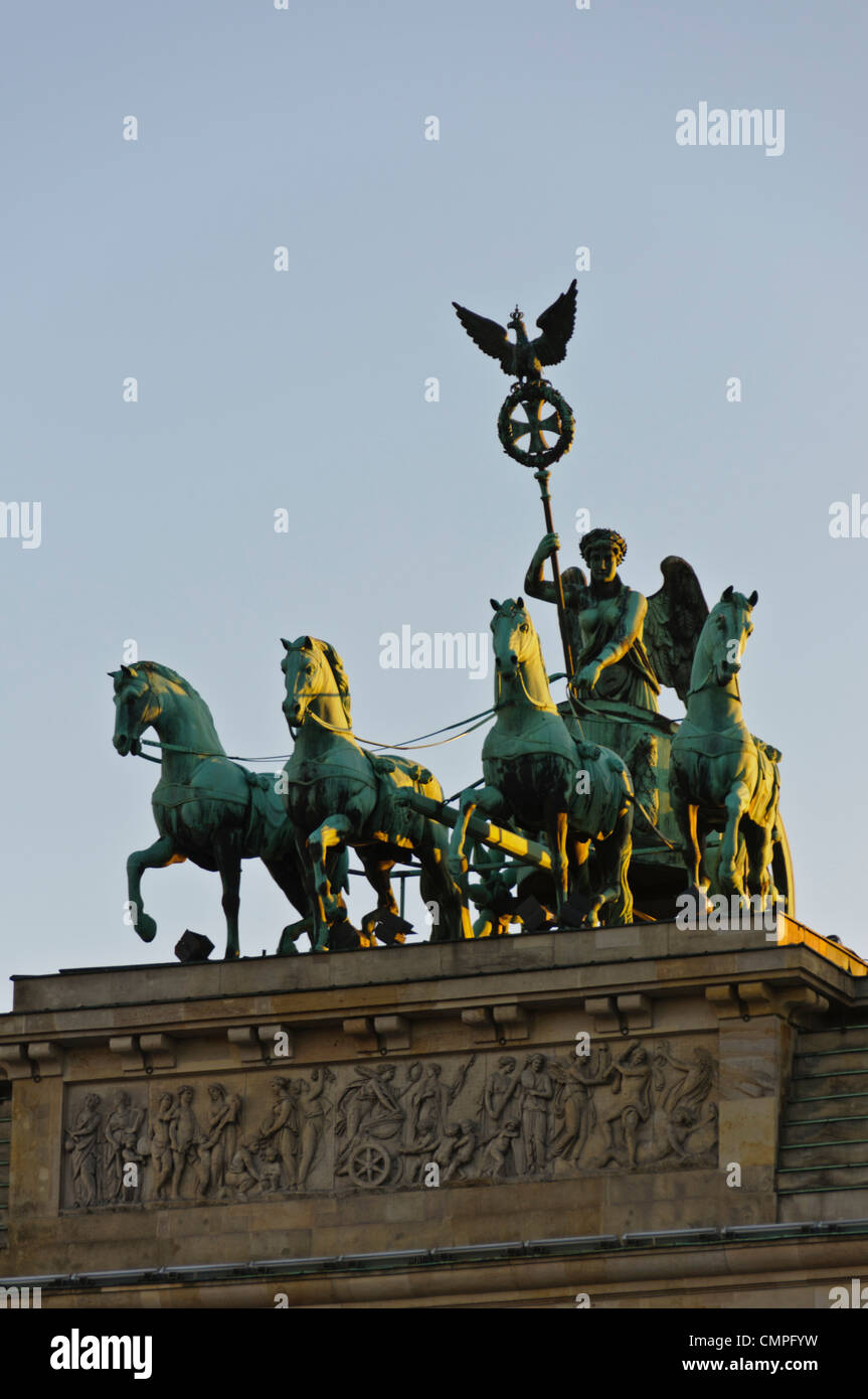 Statue Skulptur der Quadriga auf dem Brandenburger Tor Brandenburger