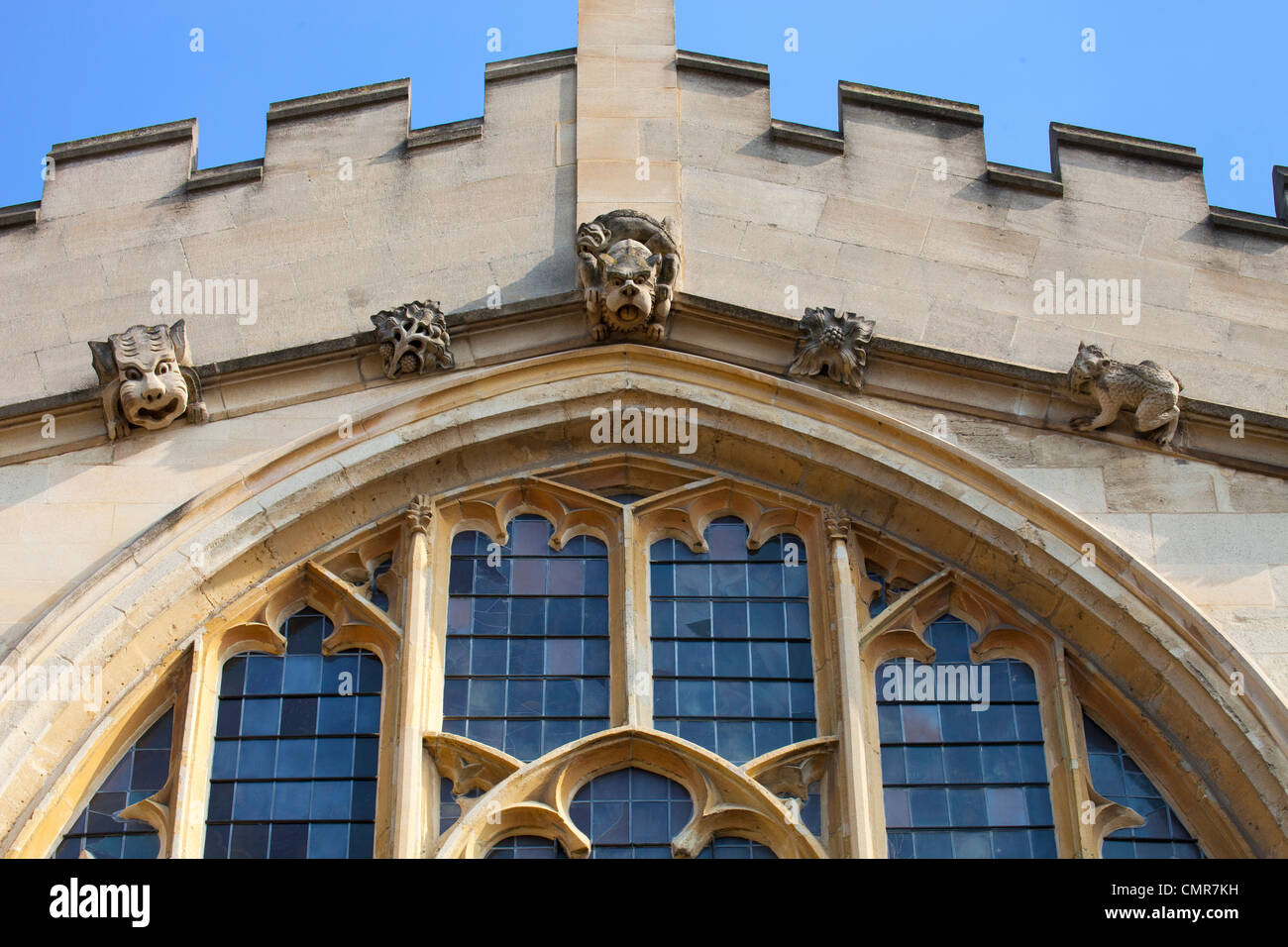 Kapelle des Magdalen College in Oxford - Fassade mit Wasserspeier Stockfoto