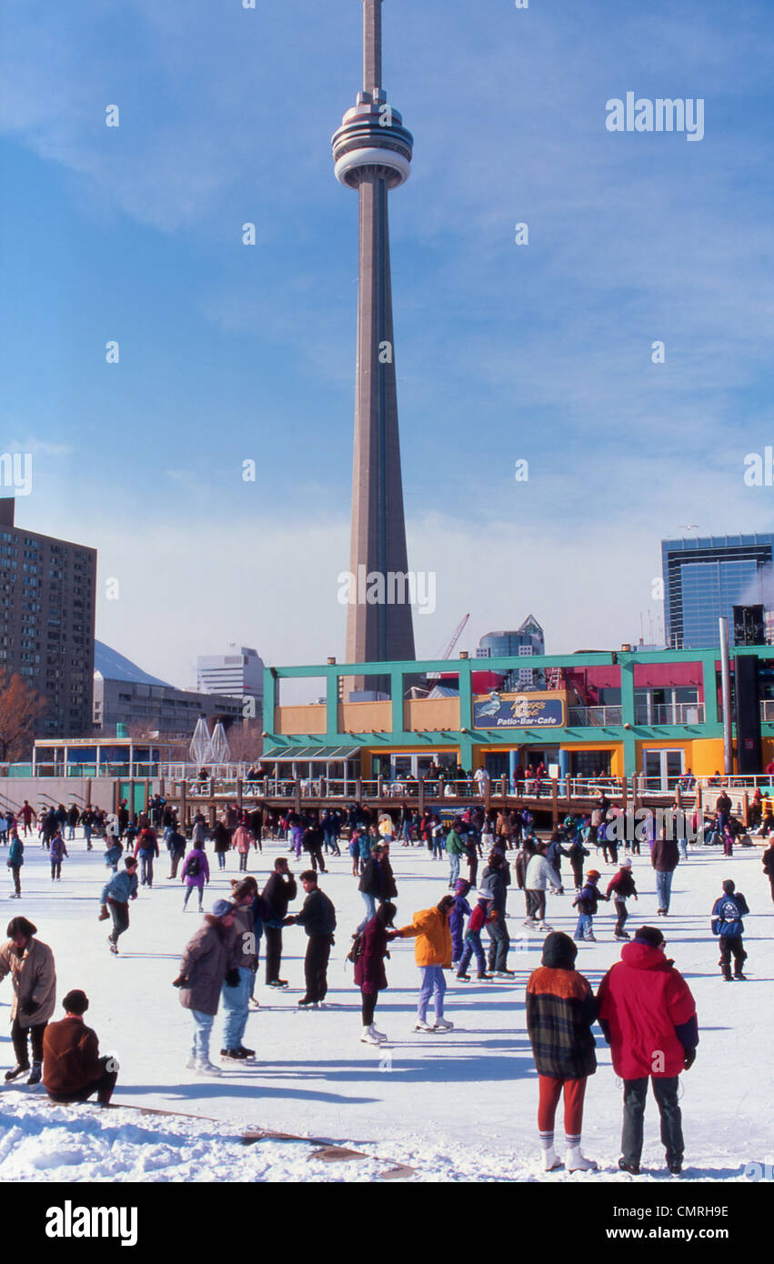 3526-0039-20, Harbourfront, Skaten, CN Tower, Toronto, Ontario, Kanada Stockfoto