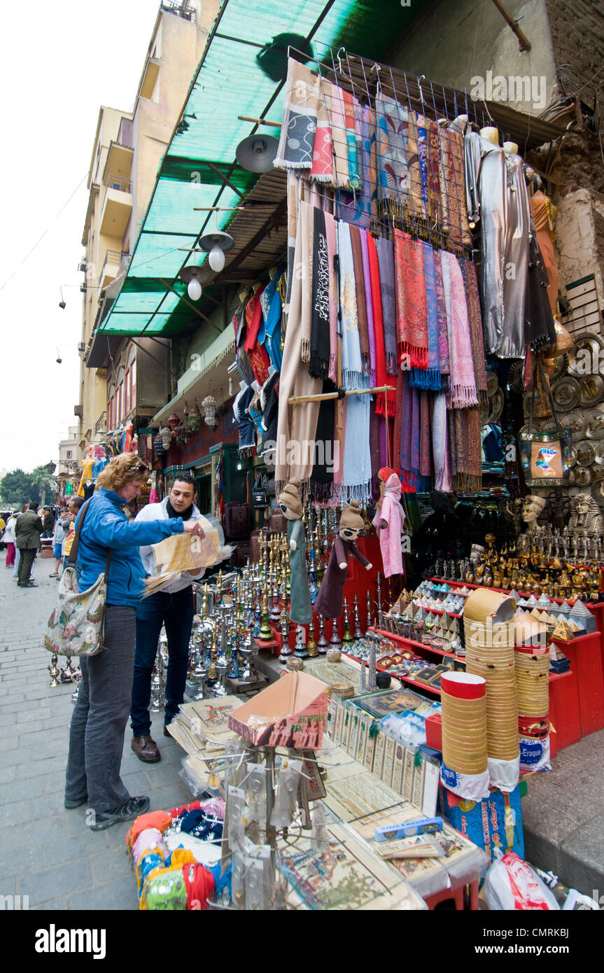 Ausländischer Tourist Khan El Khalili Souk Kairo Ägypten Stockfoto