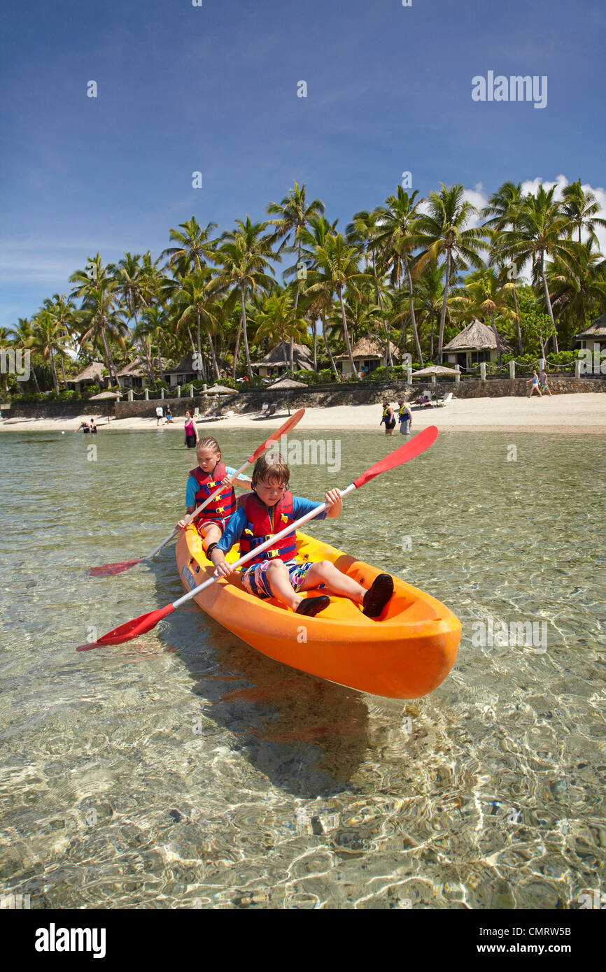 Kajak am Ausleger auf der Lagoon Resort, Coral Coast, Viti Levu, Fidschi, Südpazifik Stockfoto