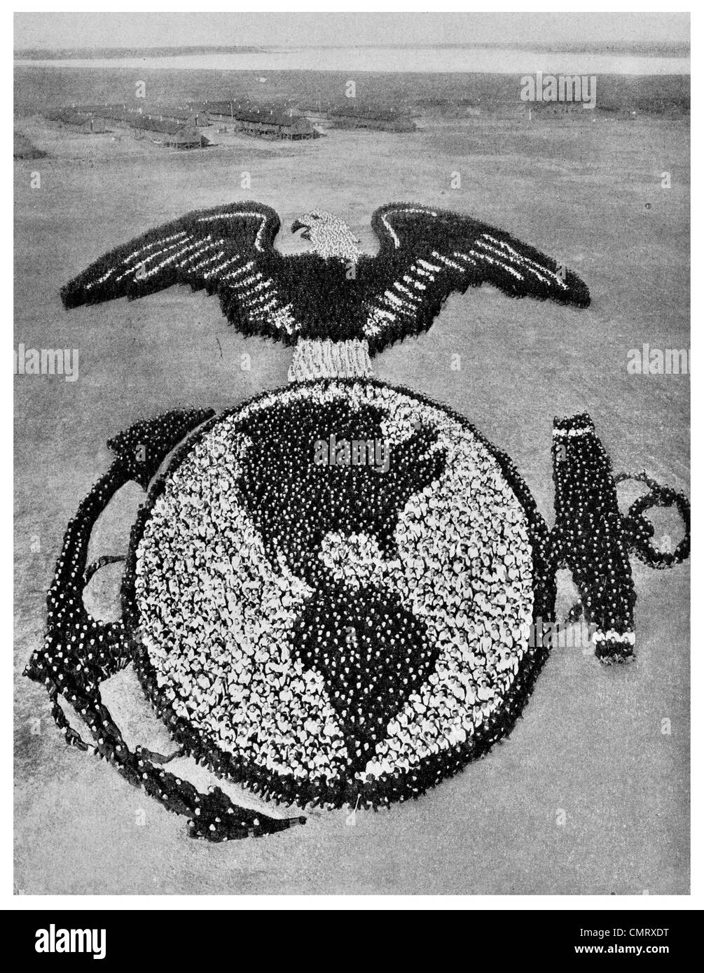 1919 Vereinigte Staaten Marinekorps menschlichen Symbol einheitliche Kaserne in Paris Island in South Carolina Stockfoto