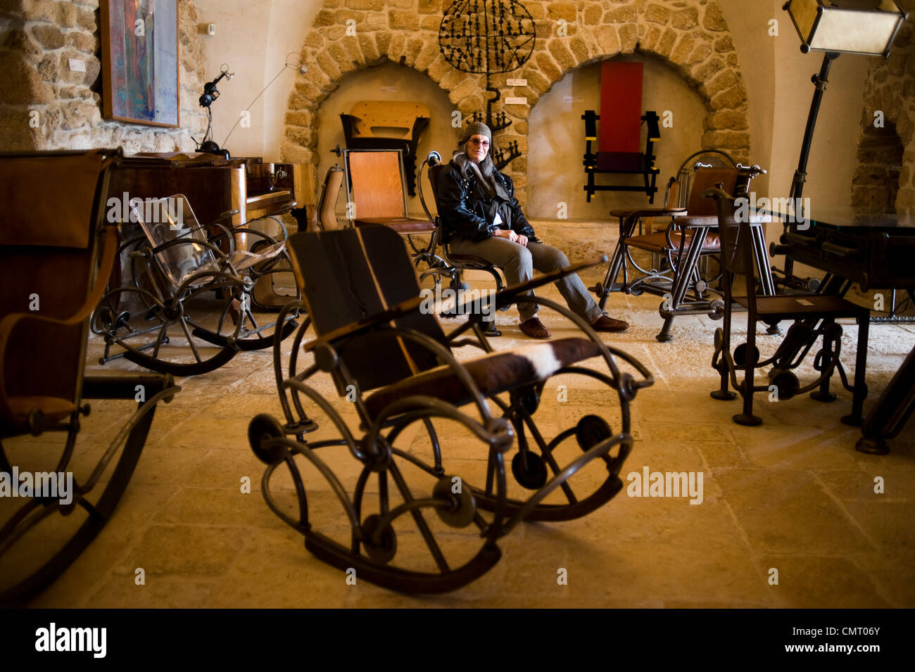 Künstlerin Ilana Goor in Haus Museum Ilana Goor, Jaffa, Tel Aviv, Israel. Stockfoto