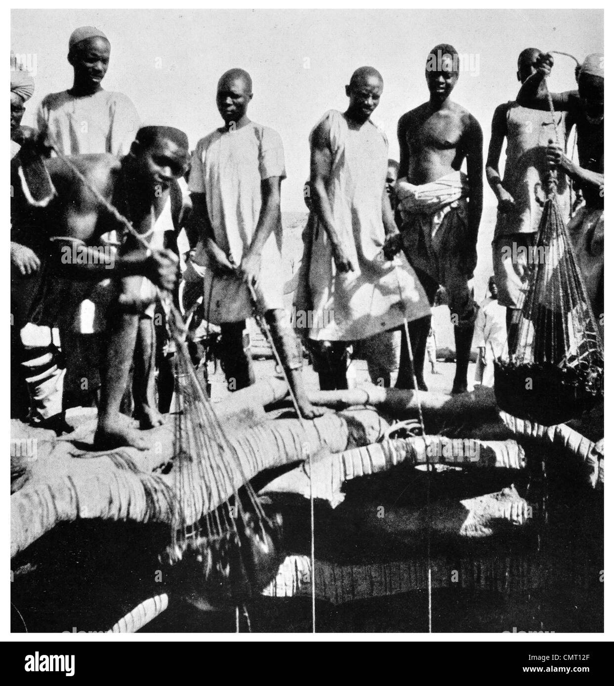 1924 frisches Wasser gut Darfur Leder Eimer Sudan Stockfoto