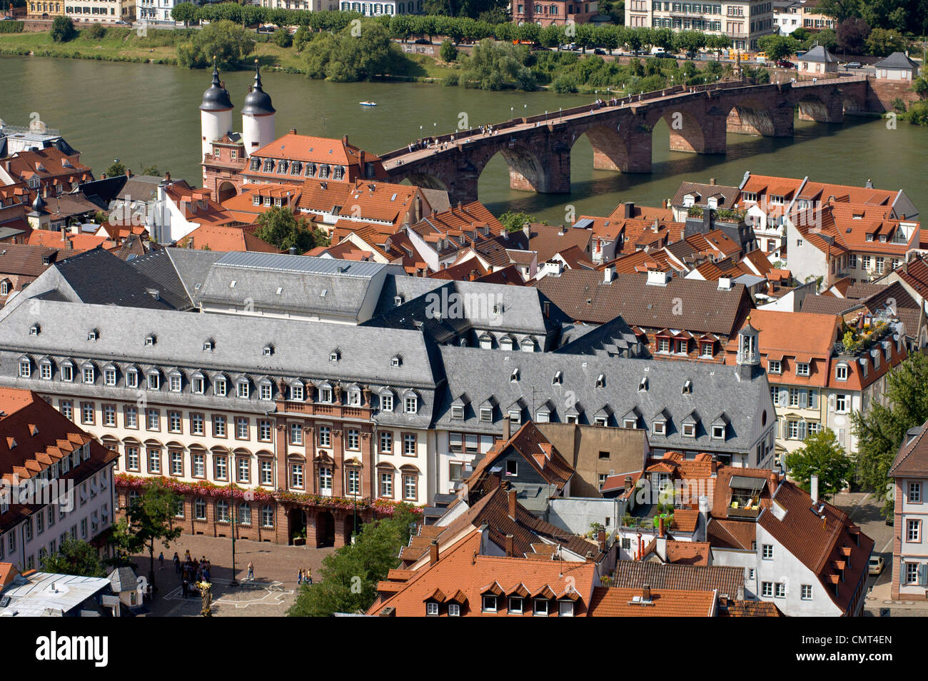 Heidelberg und die alte Brücke über den Fluss Neckar, Deutschland Stockfoto