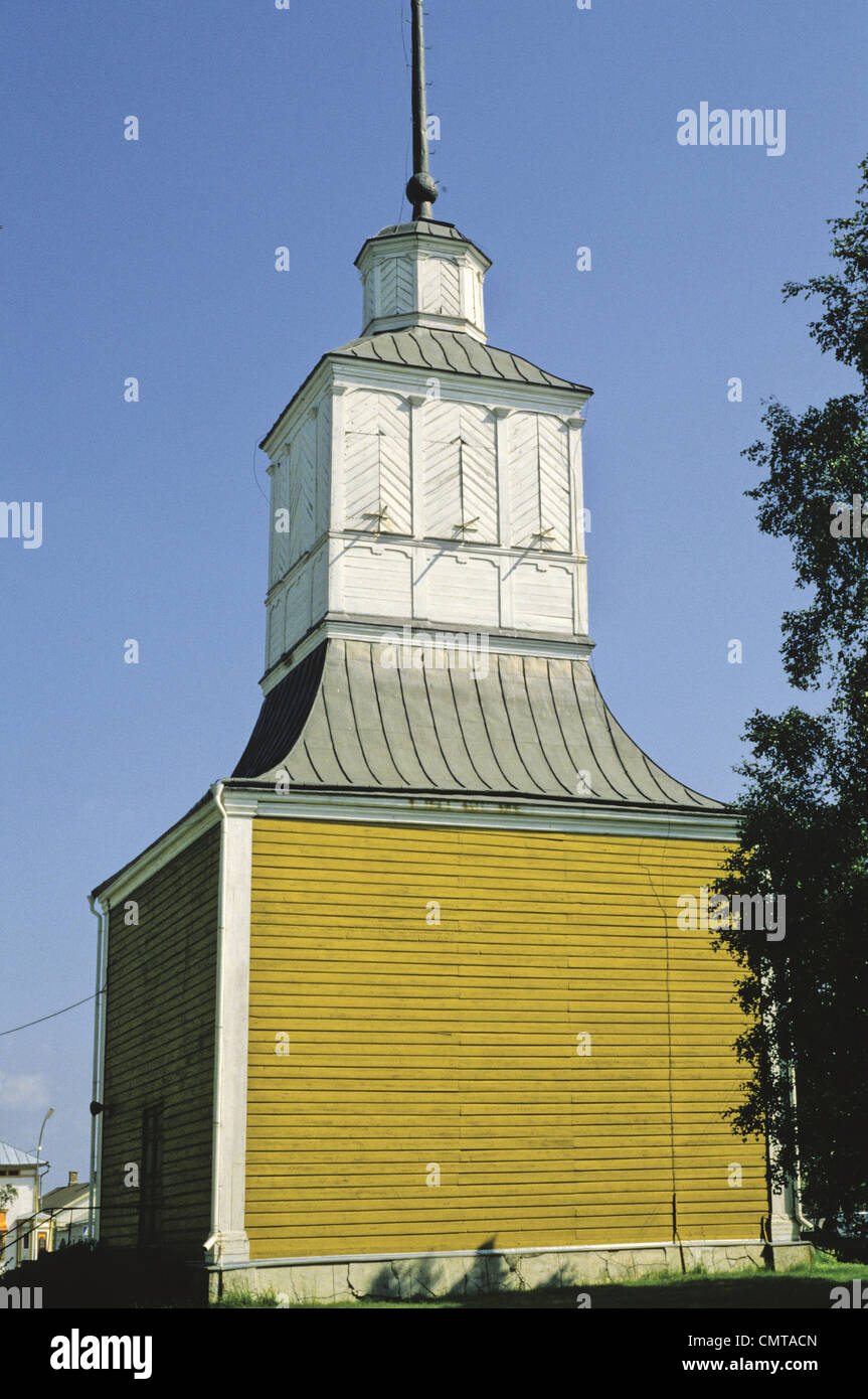 Die hölzernen Glockenturm der Kirche St. Birgitta in Nykarleby, Finnland - wurde die Kirche im Jahre 1708 gebaut. Stockfoto