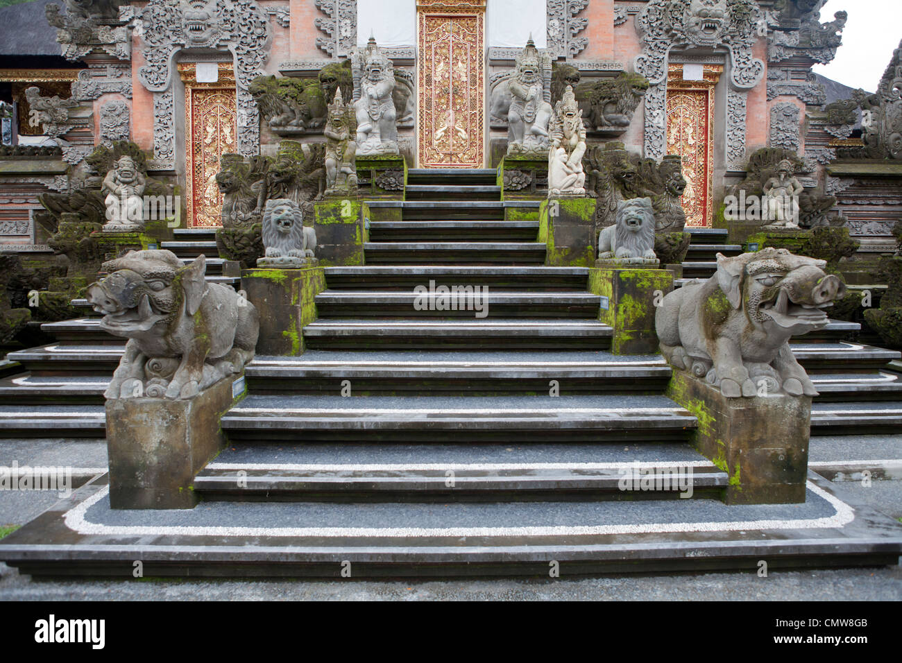 Teil eines balinesischen Tempels in Zentrum von Ubud, Bali, Indonesien Stockfoto