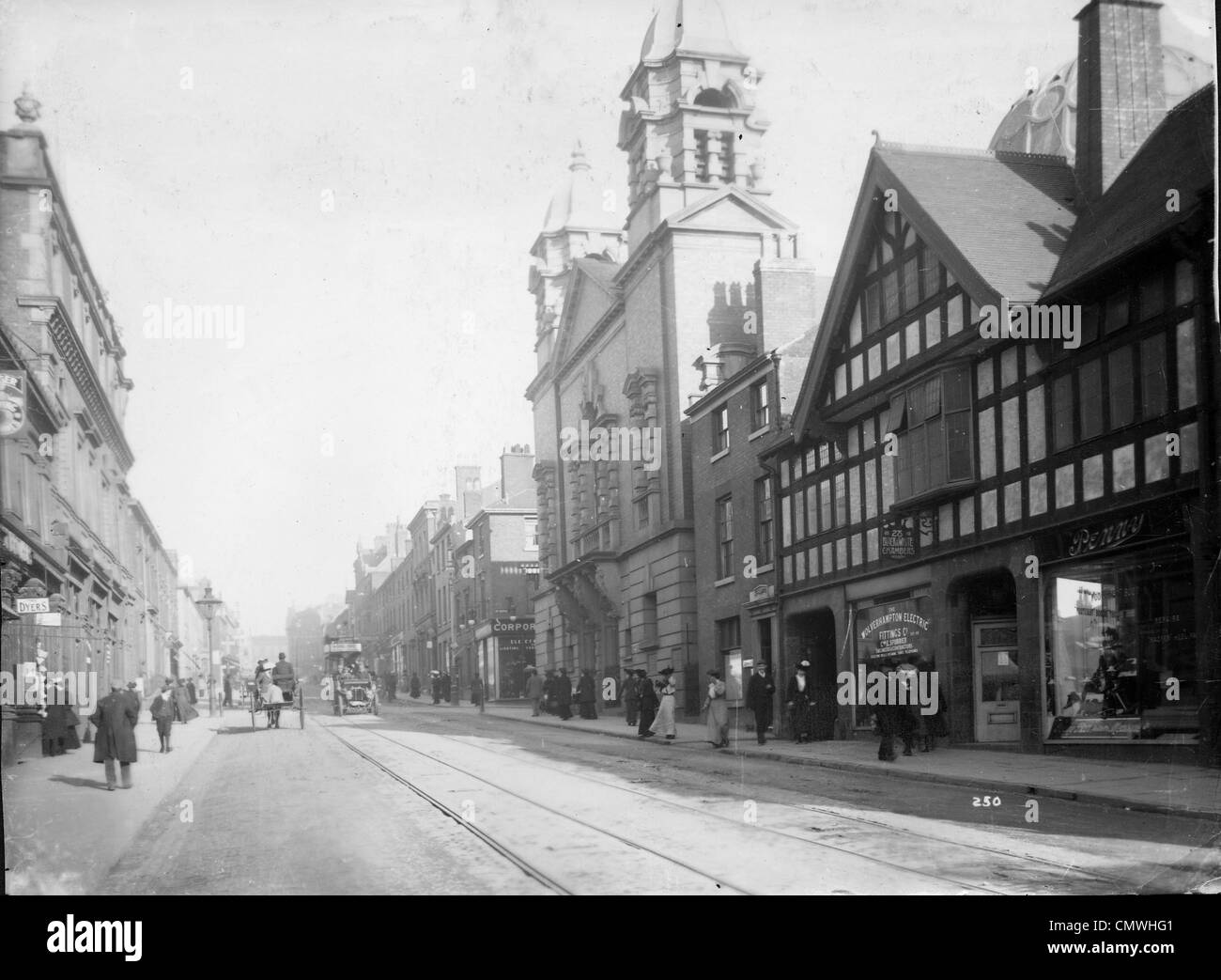 Darlington Street, Wolverhampton, um 1910. Blick auf Darlington-Straße in Richtung Queen Square in der Ferne suchen. Zu den Stockfoto