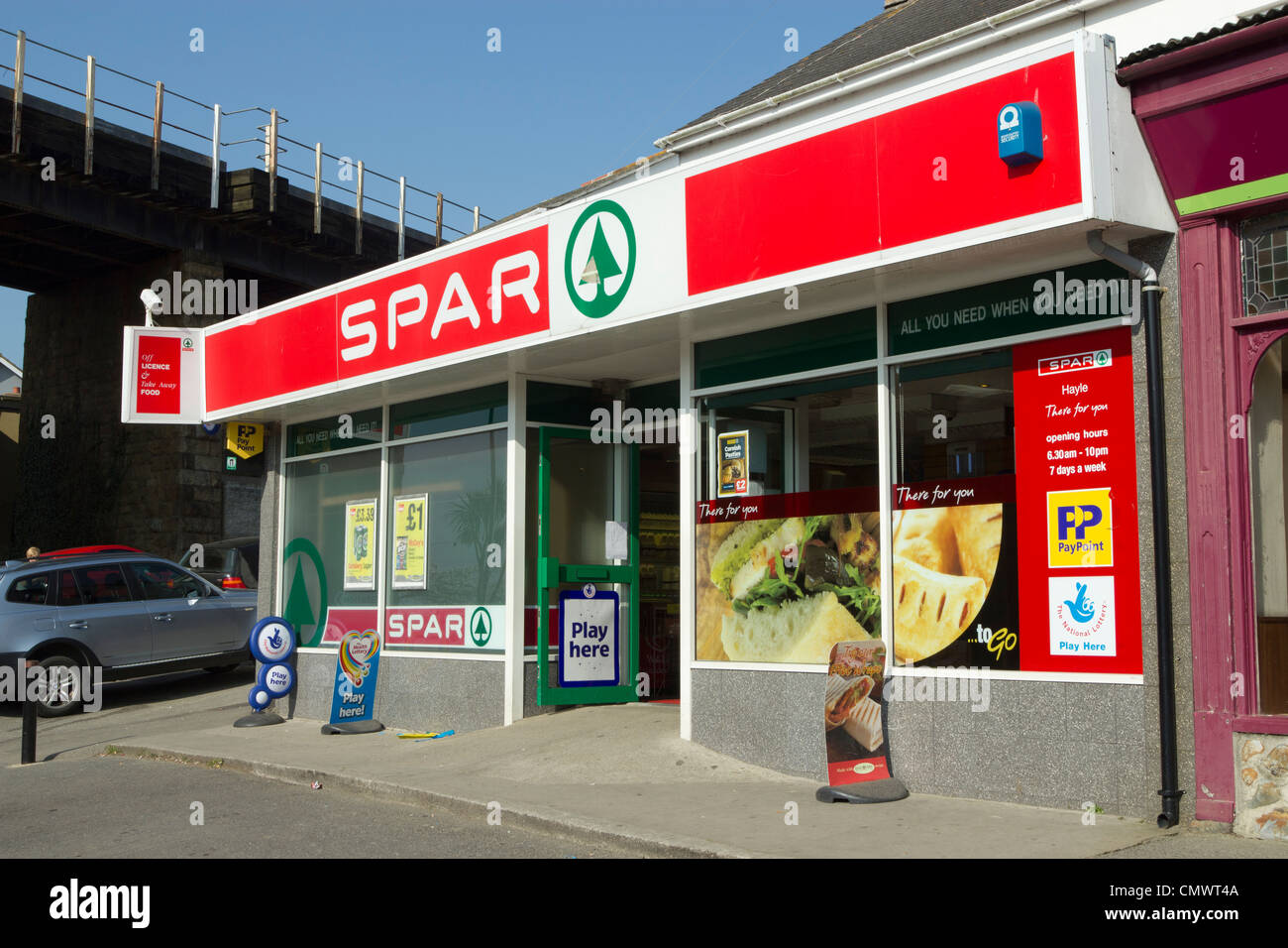 Spar Ladenfront in Hayle, Cornwall UK. Stockfoto