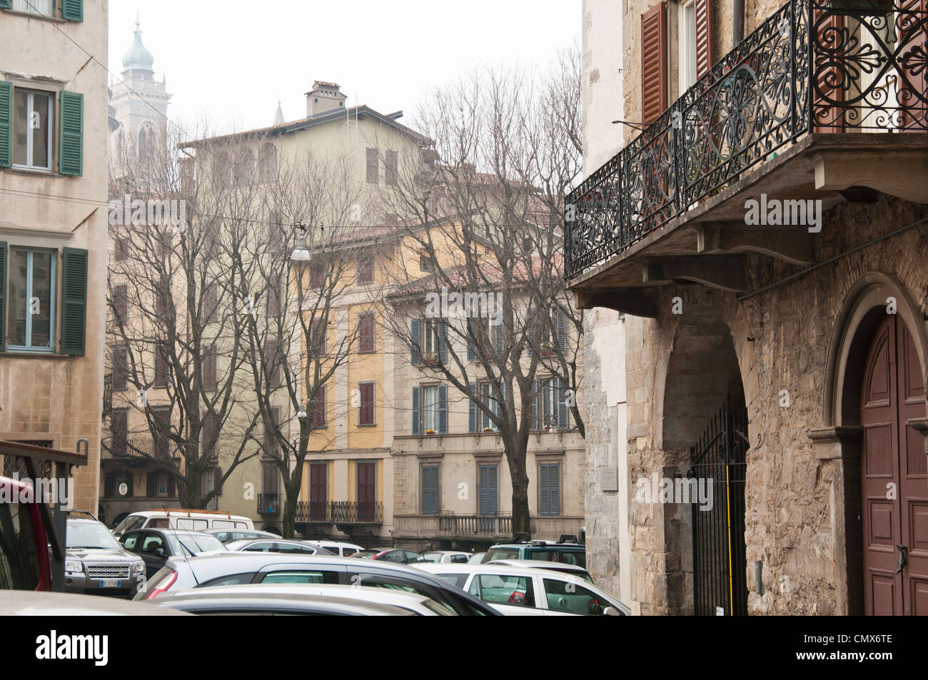 Ansicht der alten Wohnbebauung in Bergamo Italien Stockfoto