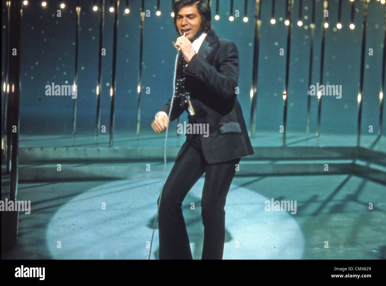 ENGELBERT HUMPERDINCK UKPopSängerin im Jahr 1967 Stockfotografie Alamy