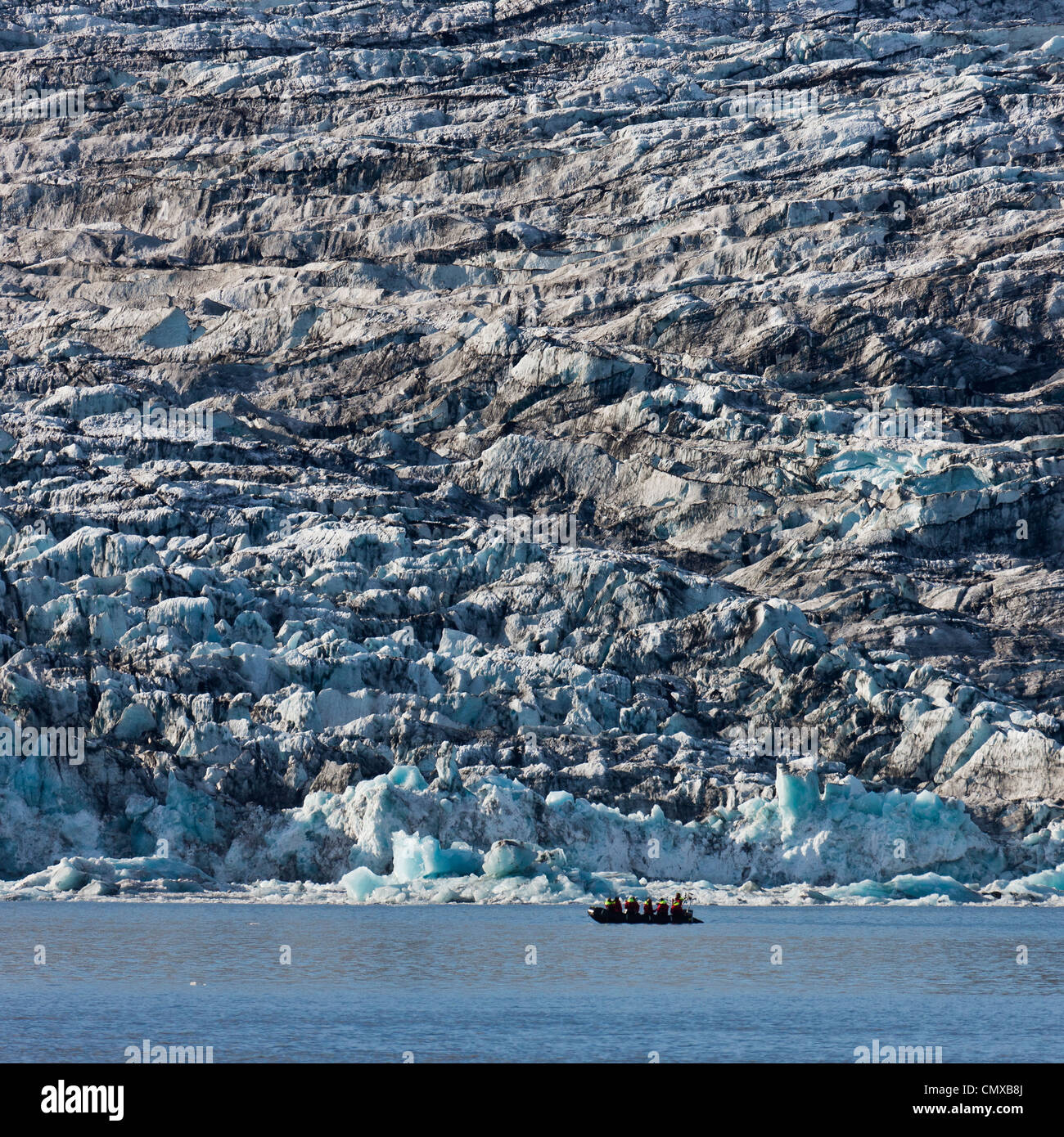 Tierkreis-Bootstour auf der Jökulsárlón Glacial Lagune, Breidamerkurjokull Gletscher, Vatnajökull-Eiskappe, Island Stockfoto