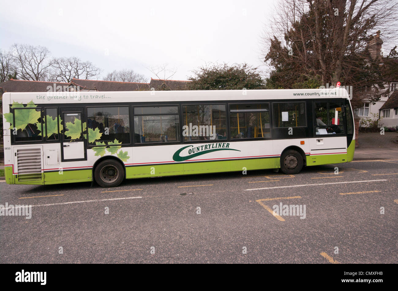 Seitenansicht des ÖPNV ein Countryliner Single Decker Bus UK Stockfoto