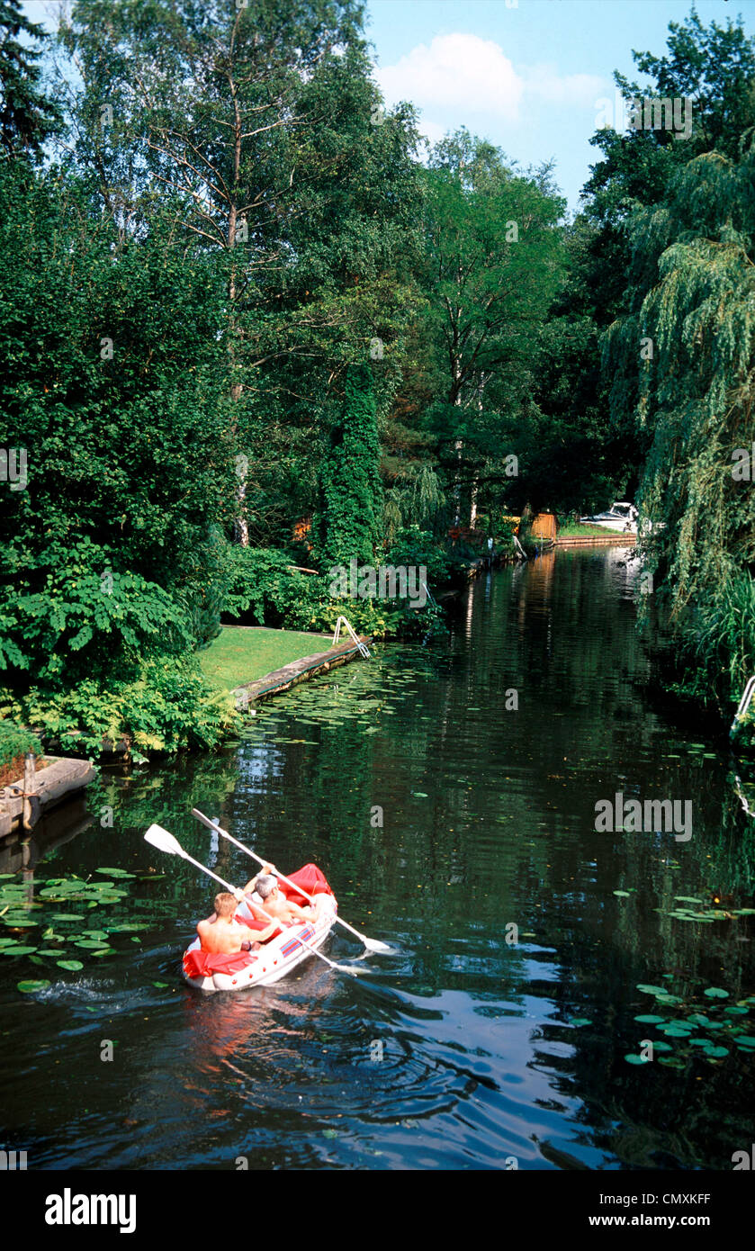 Kanus im Kanal, klein-Venedig, Berlin Rahnsdorf, Berlin Stockfoto