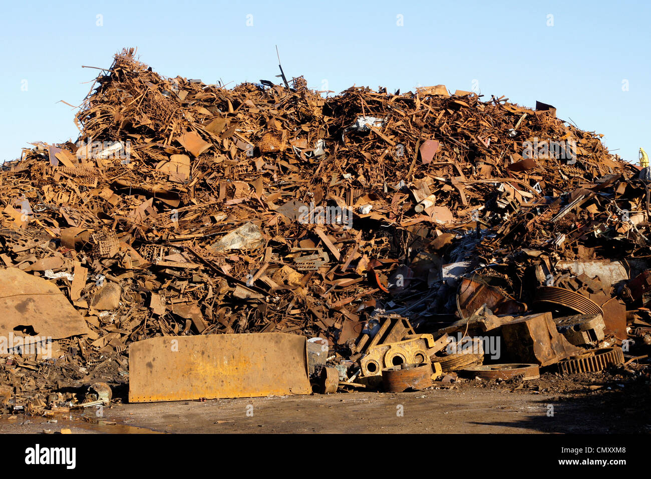 Größere Berg der alten rostigen Schrott Stockfoto