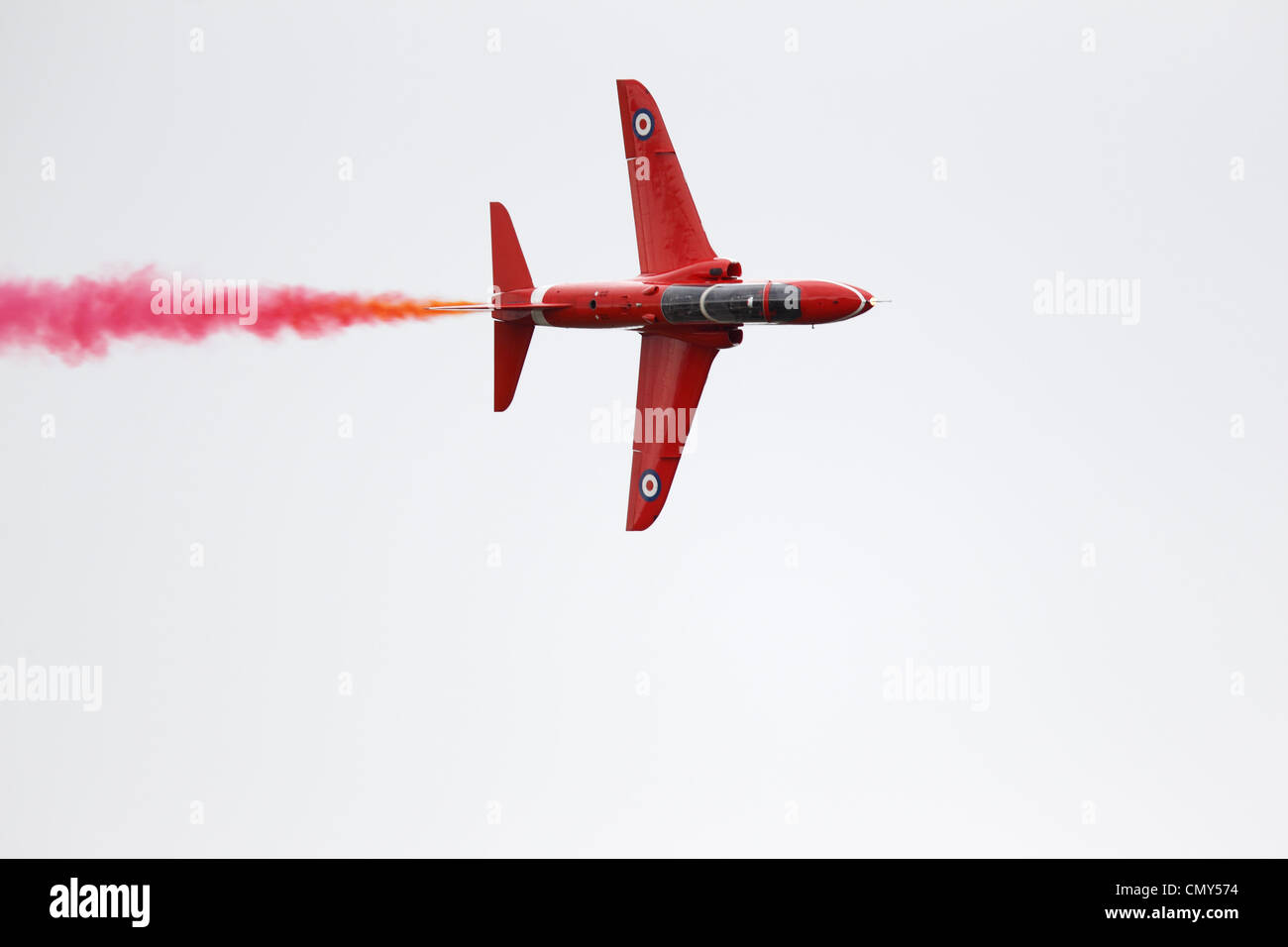 Red Arrow Flugzeugsteuerung - Dual BAE Systems Hawk T1Hawk. XX227 Rolls-Royce Adour Motor 5.200 lbs Schub, Geschwindigkeit Mach 1.2 Palette 1.000 nm Stockfoto