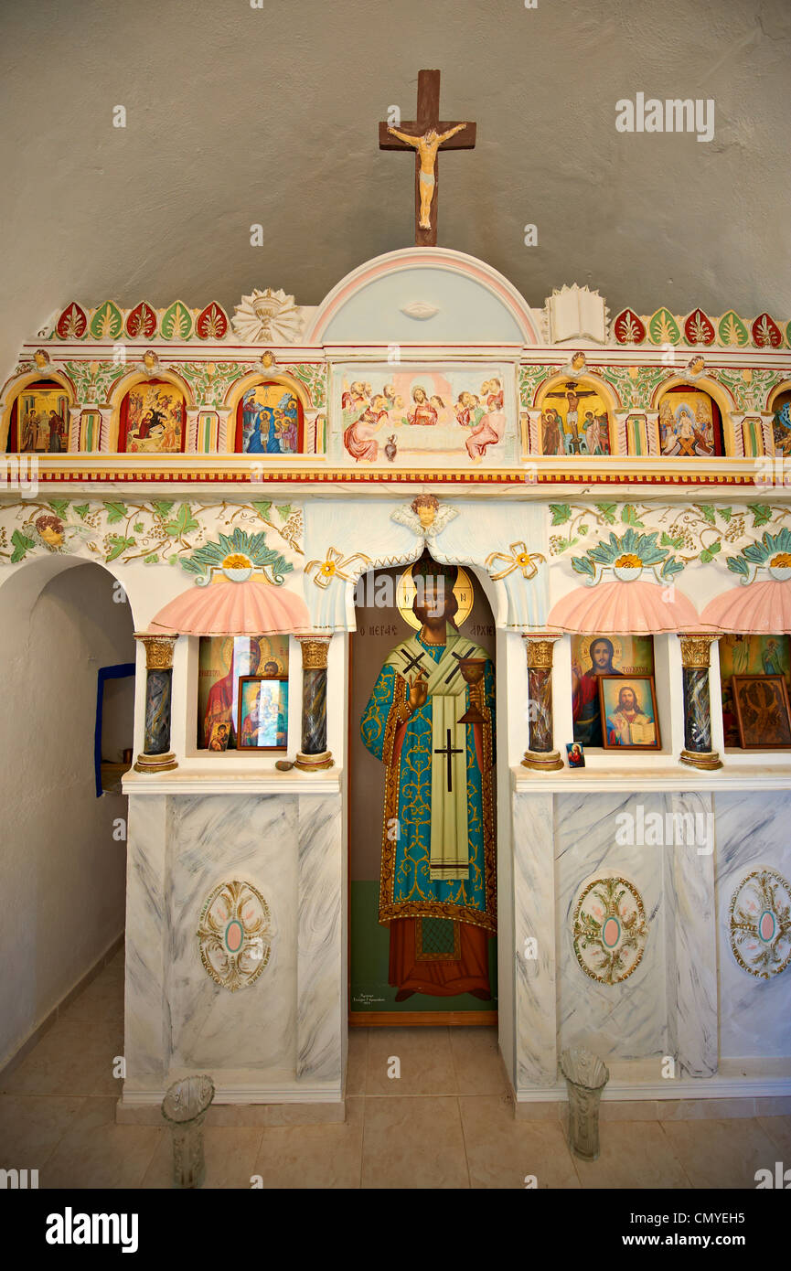 Inneren & Ikonen der eine orthodoxe Kapelle in Nord West Chios Insel Griechenlands. Stockfoto