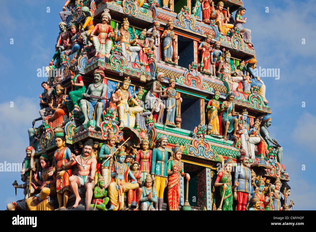 Singapur, Sri Mariamman Temple, Indische Gottheiten schmücken Hauptzugang Stockfoto