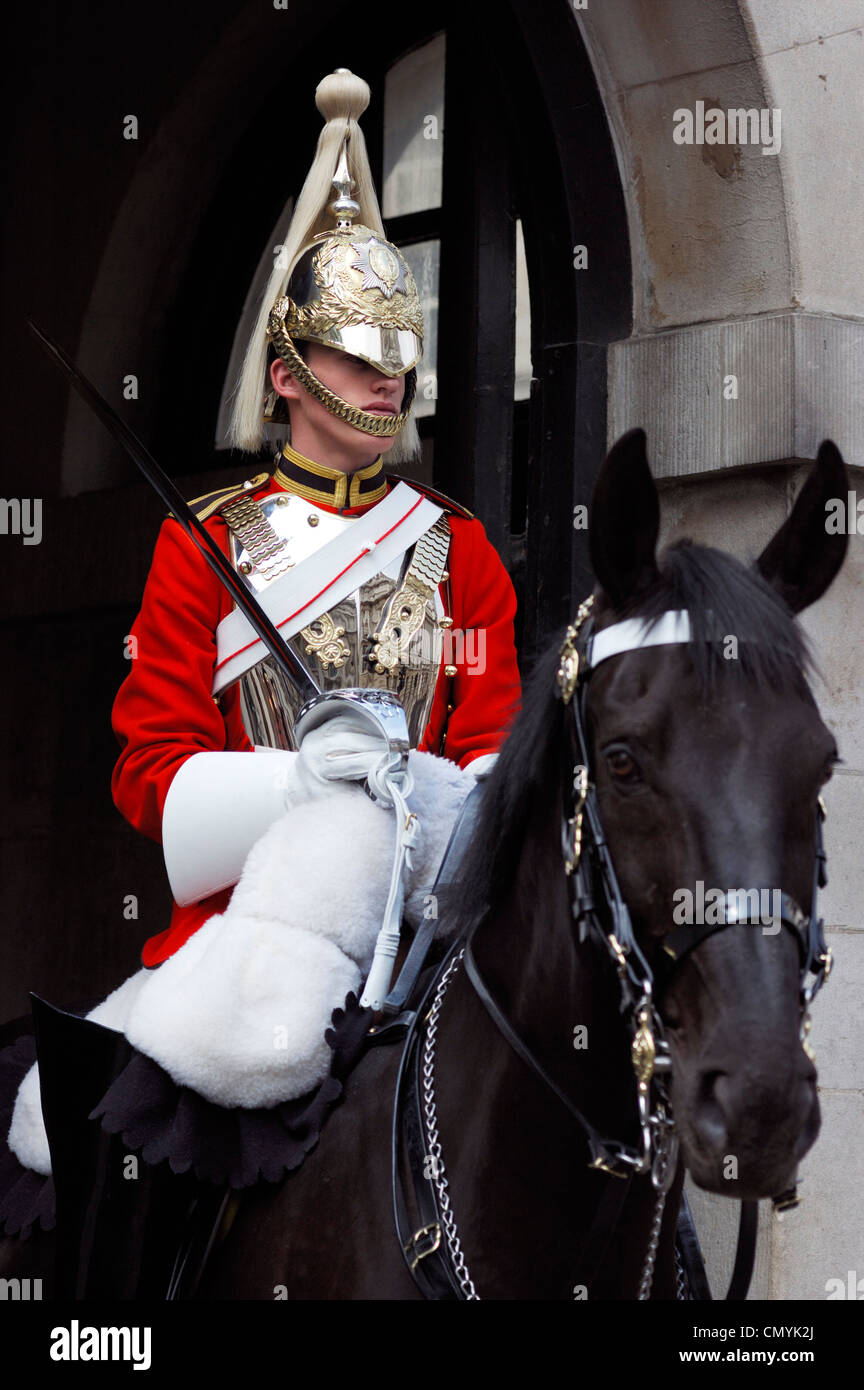 Vereinigtes Königreich, Horse Guards, englische Garde zu Pferd mit seinem Schwert Stockfoto