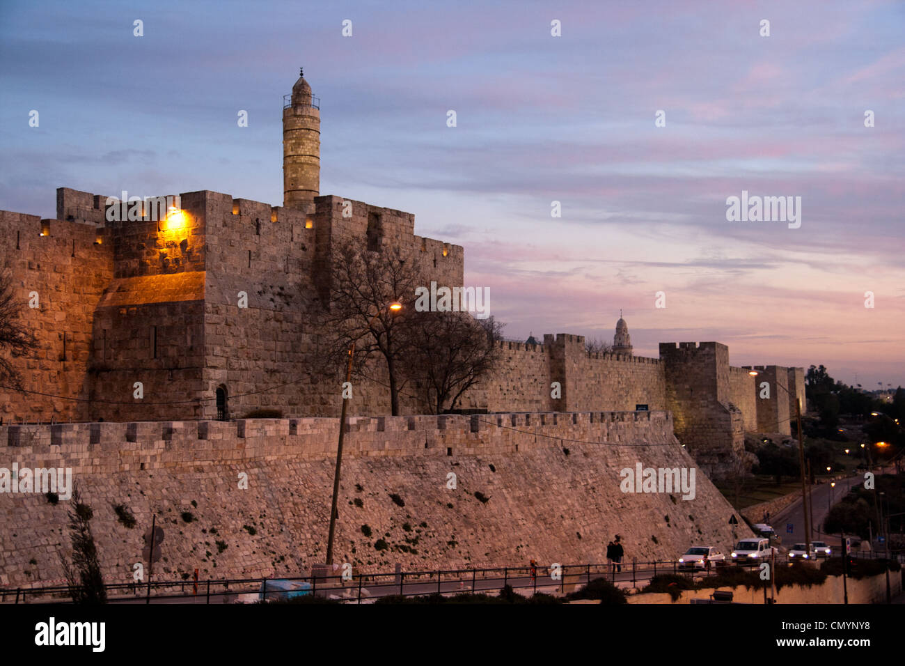Turm Davids Zitadelle in der Altstadt von Jerusalem bei Sonnenuntergang. Stockfoto