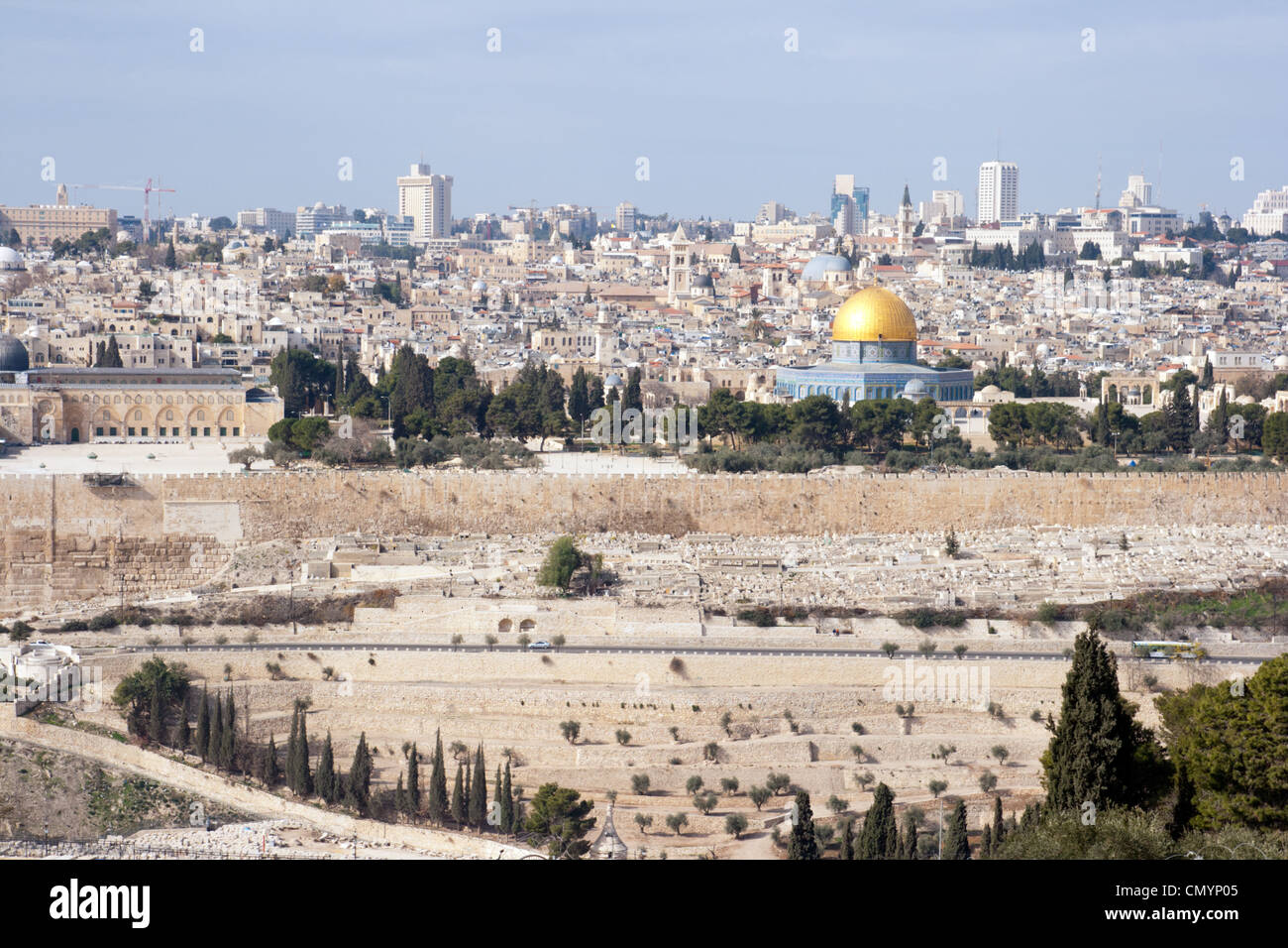 Blick vom Berg der Oliven auf die Haube des Felsens in Jerusalem, Israel Stockfoto