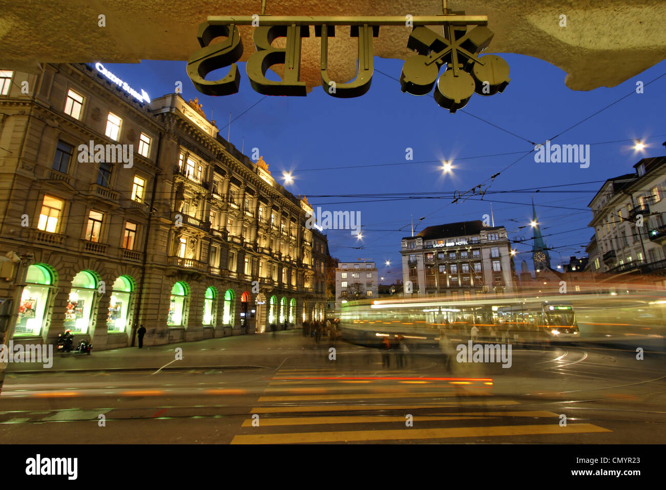 Bank UBS und Credit Suisse am Paradeplatz, Tram, Zürich, Schweiz Stockfoto