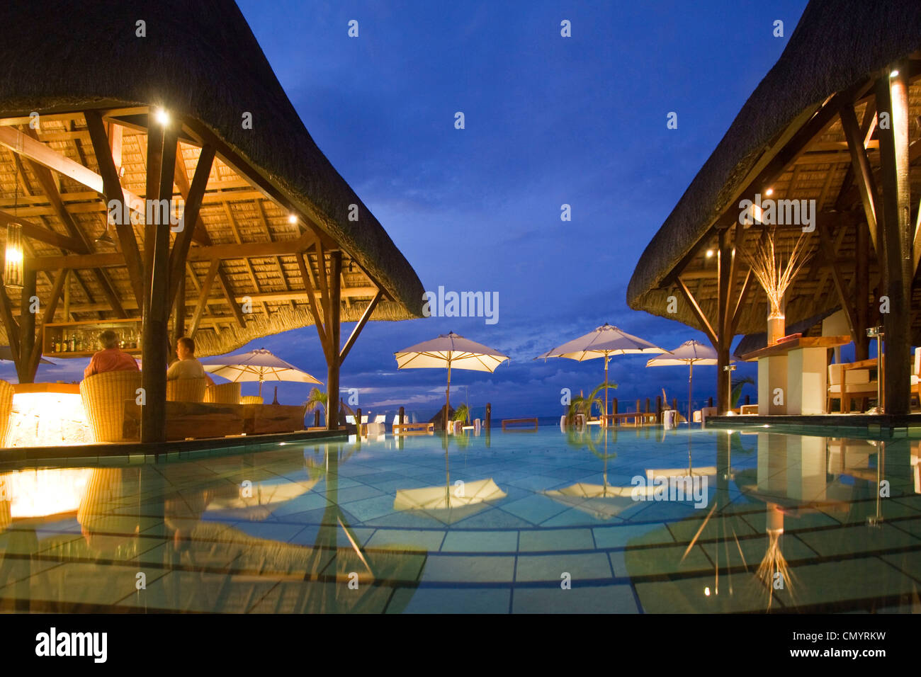 Pool und Hotel Bar Veranda Hotel Resort und Spa am Troux Aux Biches, Mauritius, Afrika Stockfoto