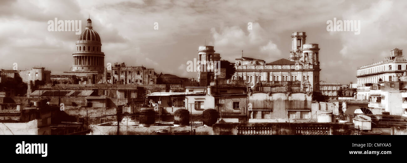Havanna Vieja, erhöhte Ansicht, alte Havanna Skyline, Panorama, Kuba, große Antillen, Antillen, Karibik, West Indies, zentrale A Stockfoto