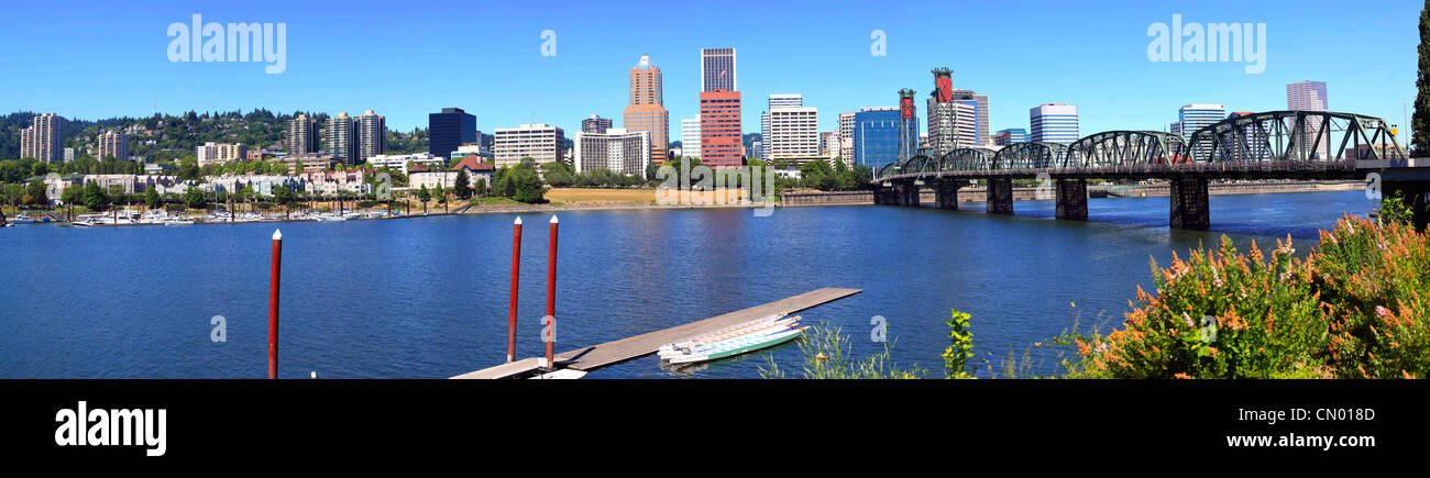 Einen Panoramablick über Portland Oregon im Sommer. Stockfoto