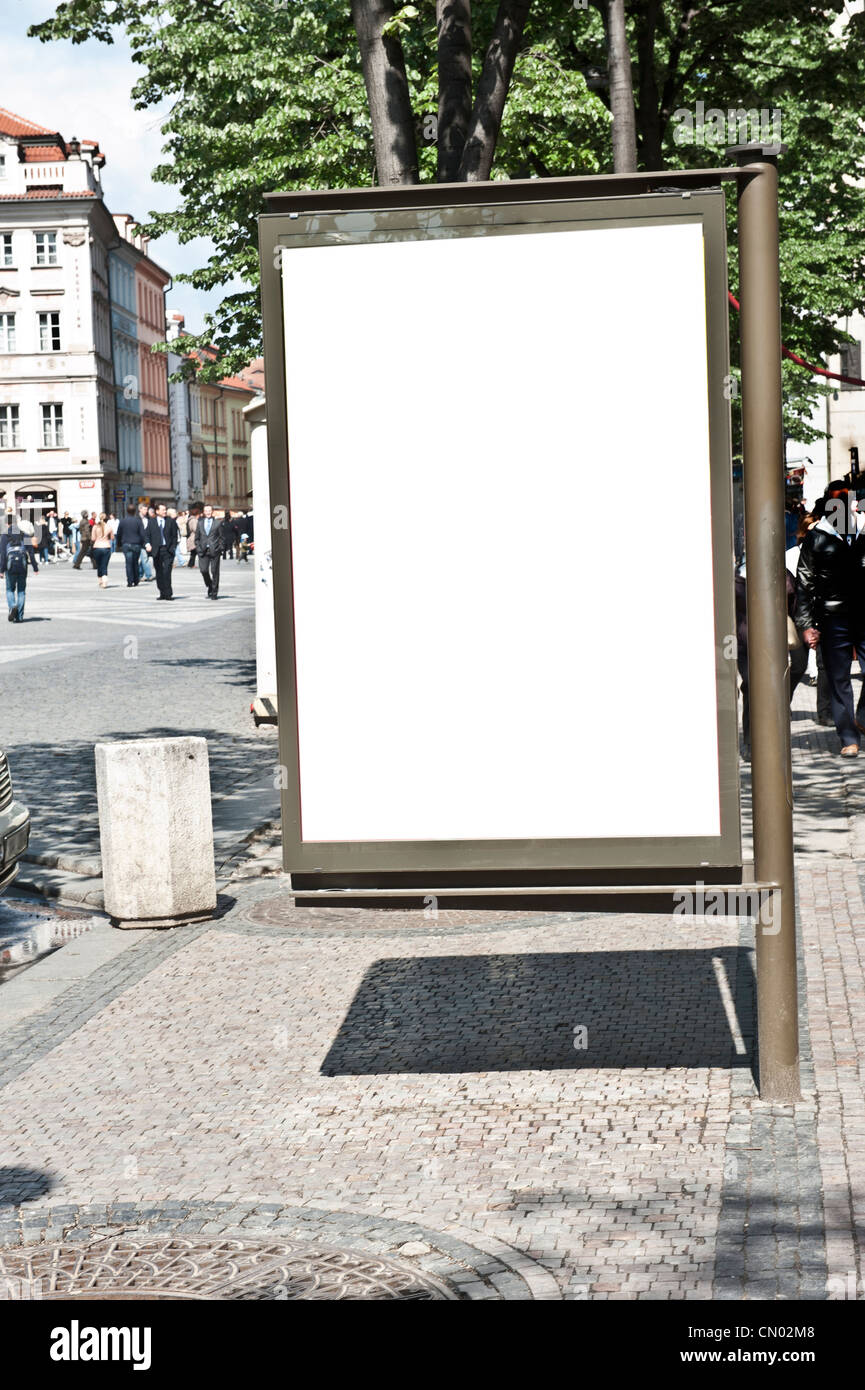 Eine leere weiße Werbefläche in Europa. Stockfoto