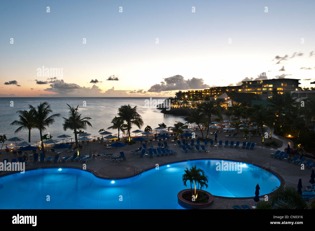 Einer Zeit Nachtaufnahme des Sonnenuntergangs auf einer Insel. Stockfoto