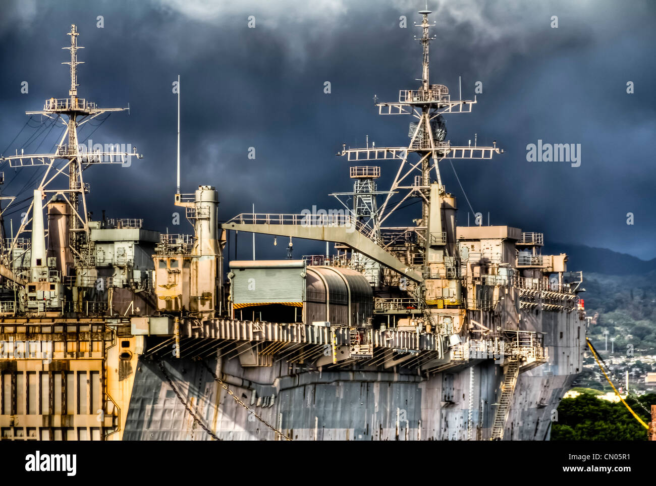 HDR-Bild des Schiffes in der Nähe von Pearl Harbor Stockfoto