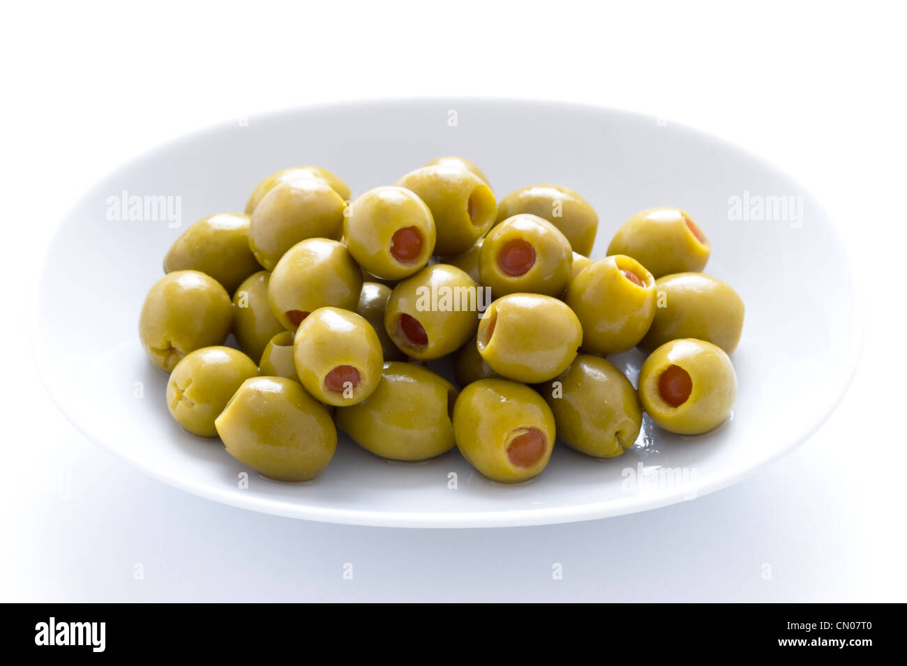 grüne Oliven gefüllt mit Piment Stockfoto