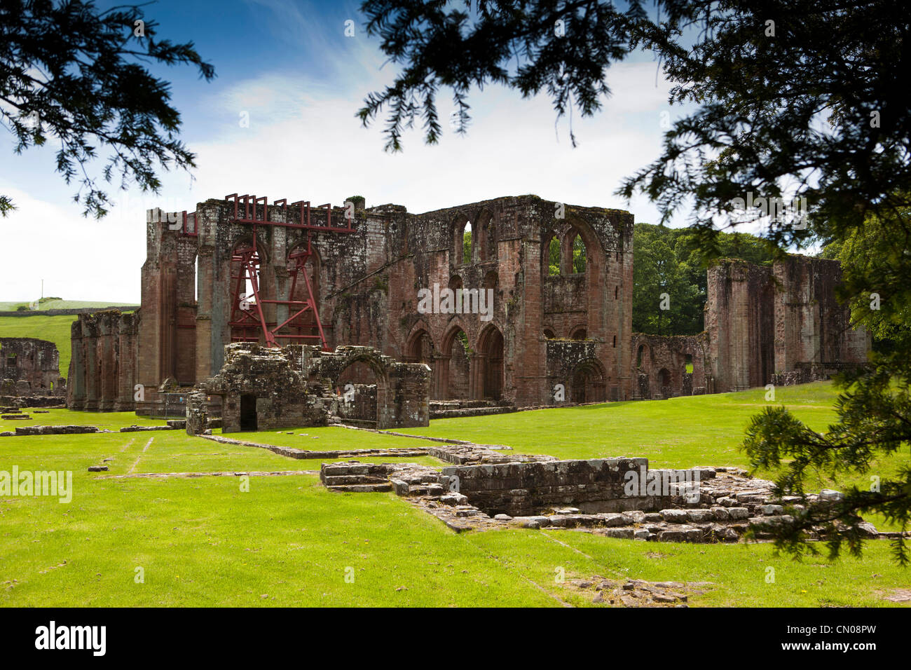 UK, Cumbria, Barrow in Furness, Furness Abbey Ruinen des ehemaligen Zisterzienserklosters Stockfoto