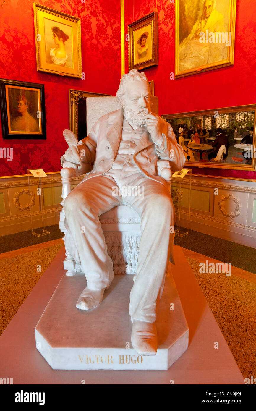 Florenz, Palazzo Pitti, Kunstwerke in der Galerie für moderne Kunst, Statue von Victor Hugo Stockfoto