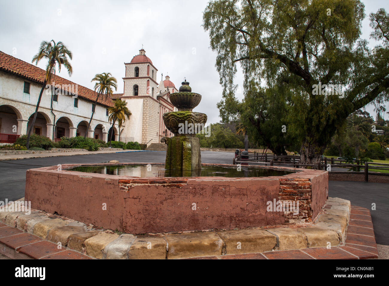 Szenen aus der Mission Santa Barbara in Santa Barbara in Kalifornien Stockfoto