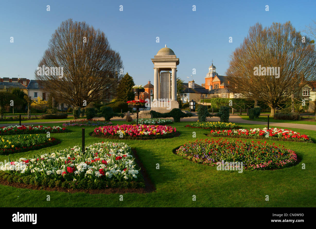 England, Somerset, Taunton, Vivary Park, Gärten & Kenotaph im Frühjahr Stockfoto