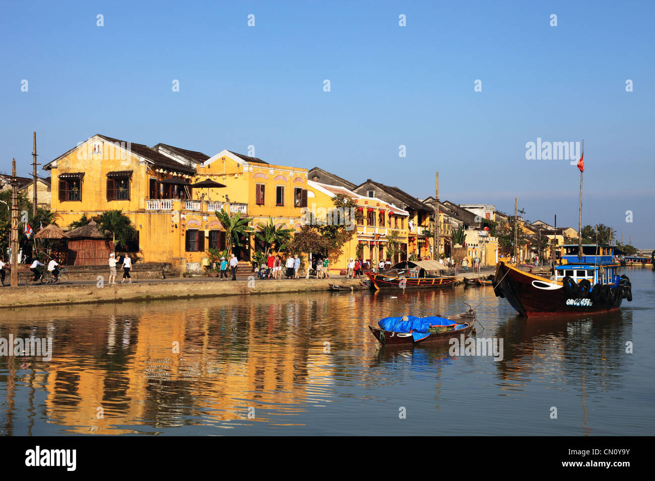 Häuser spiegelt sich im River an der historischen Altstadt Hoi An Vietnam Stockfoto