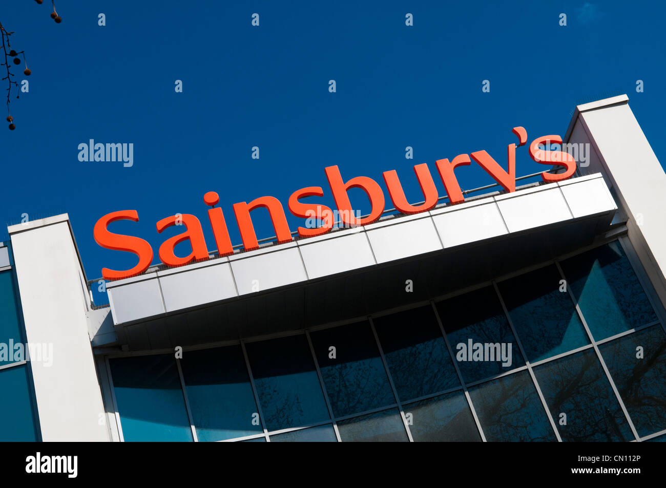 Sainsbury Supermarkt Logo UK Stockfoto