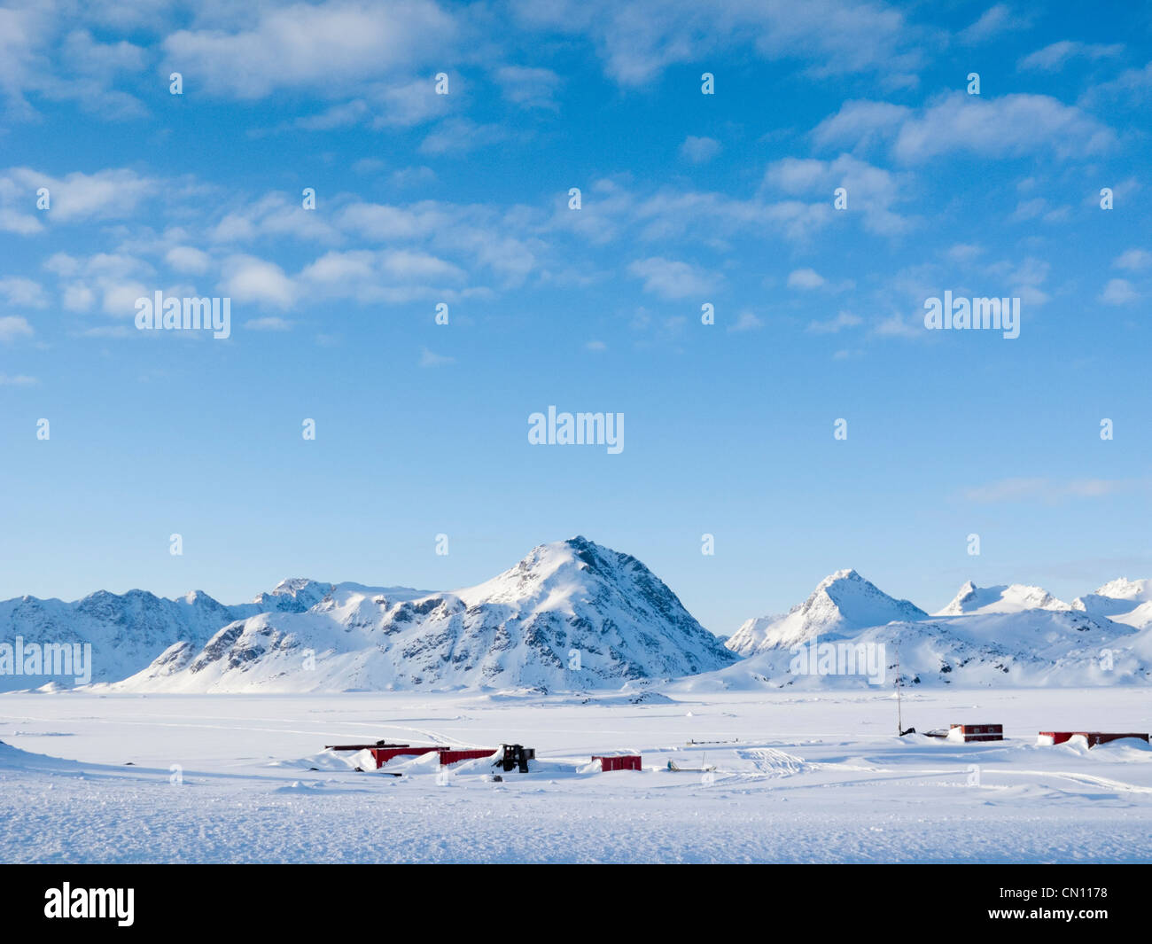 Arktische Landschaft, Grönland - in der Nähe des Dorfes Kulusuk im Schnee Stockfoto