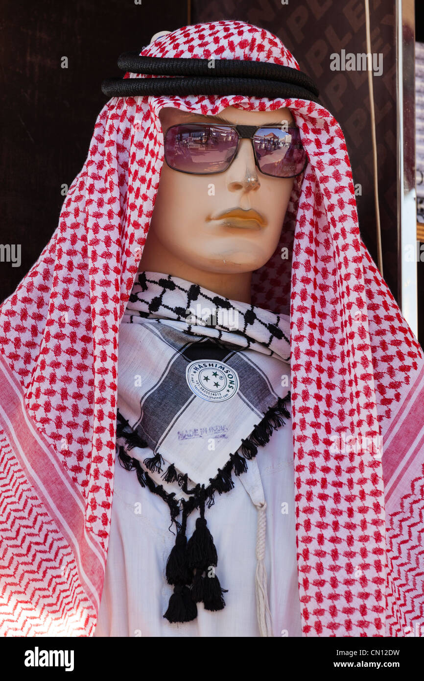 Bekleidungsgeschäft Dummy, Dubai, tragen traditionelle Kopfbedeckung
