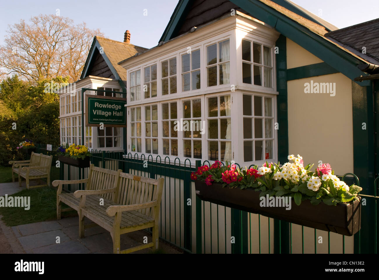 Exterieur des Rowledge Village Hall, Rowledge, Grenze Hants/Surrey, UK. Stockfoto
