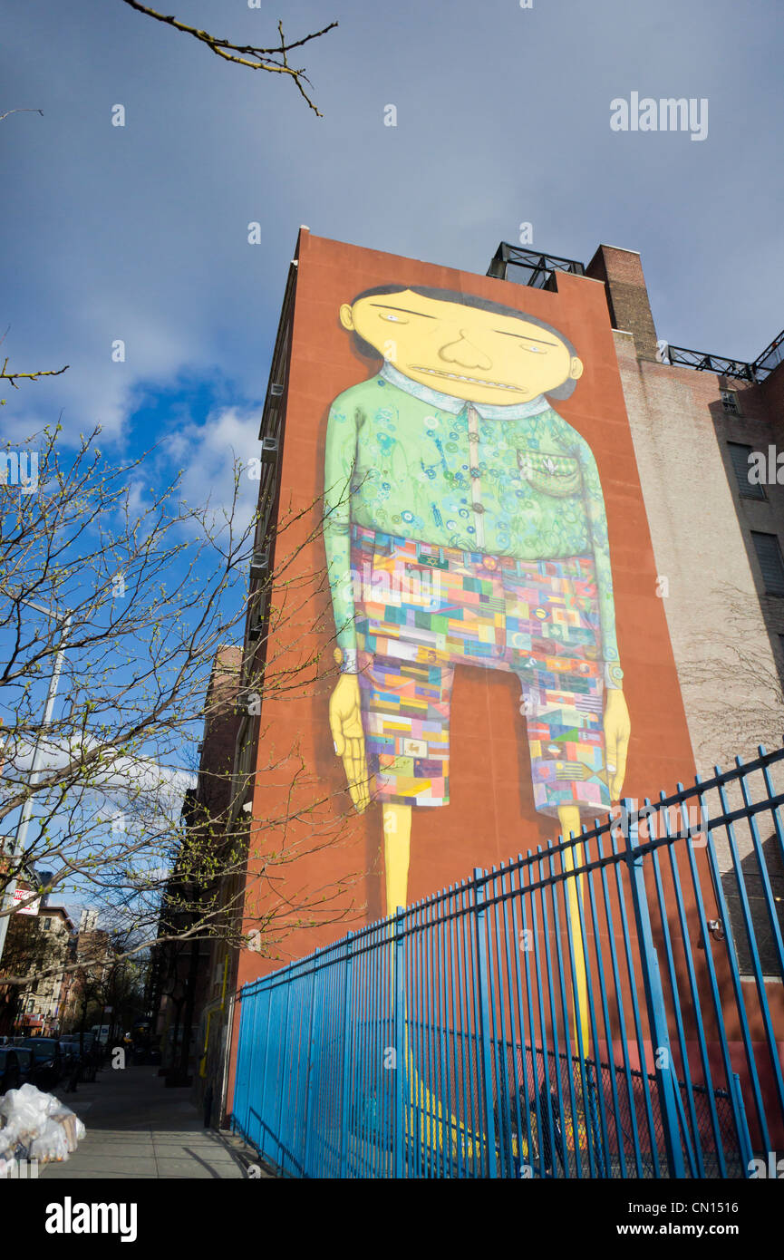 Ein multi-nationalen Themen Wandbild von der brasilianischen Graffiti-Künstlern Os Gémeos Stockfoto