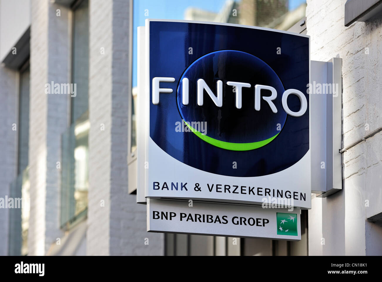 Schild mit Logo Fintro Bank, Flandern, Belgien Stockfoto